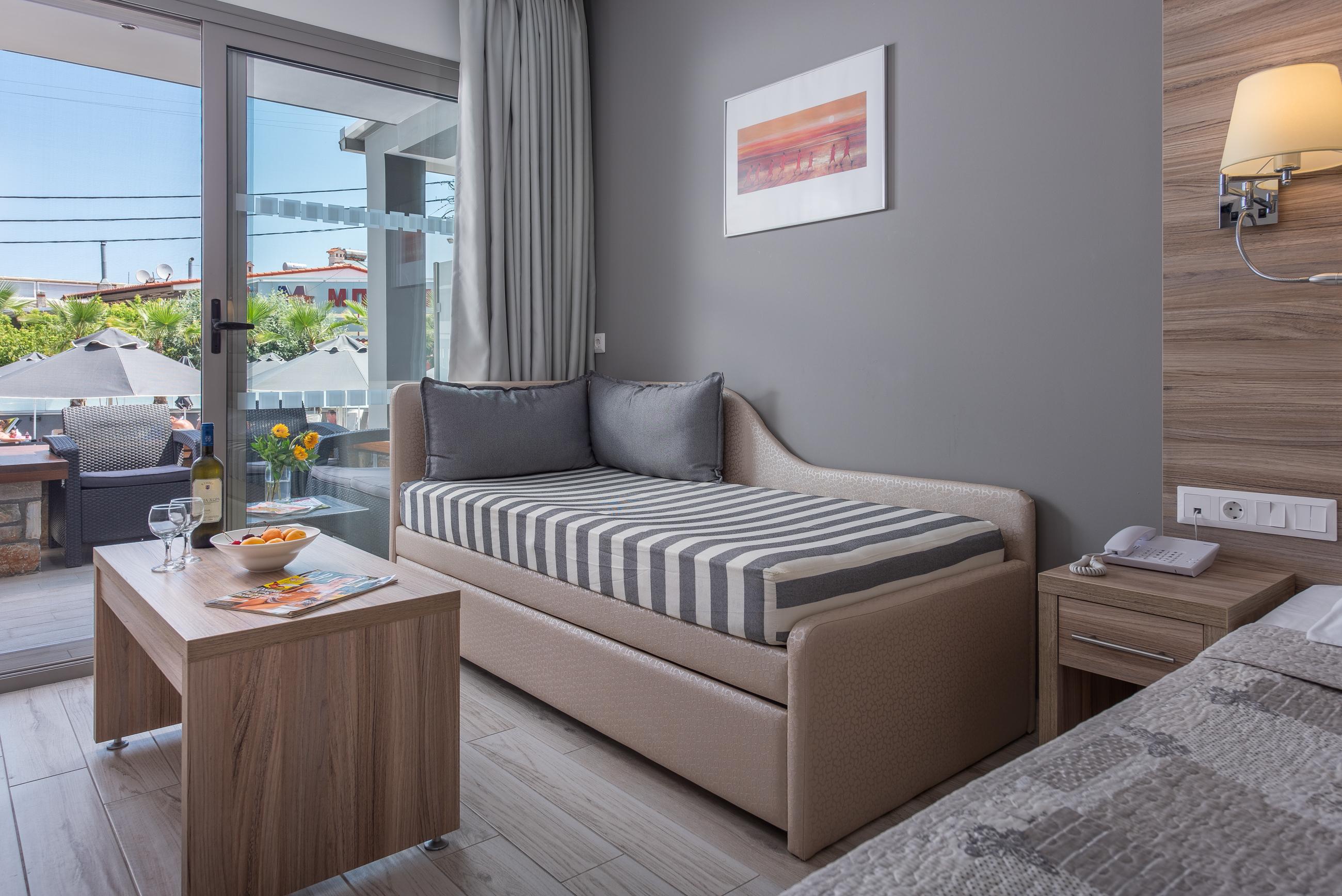 Dionysos Hotel & Suites Hanioti Exteriör bild