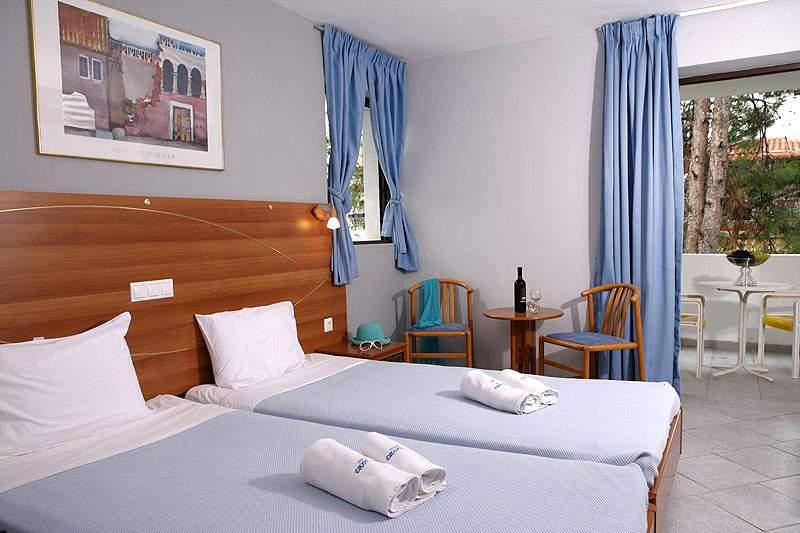 Dionysos Hotel & Suites Hanioti Exteriör bild